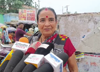 ପବିତ୍ର ସାବିତ୍ରୀ ବ୍ରତ ଉପଲକ୍ଷେ ପାରଳାଖେମୁଣ୍ଡି ବଜାର ଚଳ ଚଞ୍ଚଳ