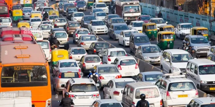 ଦିଲ୍ଲୀରେ ୧ରୁ ସବୁ ପୁରୁଣା ଗାଡ଼ିକୁ ଇନ୍ଧନ ମନା