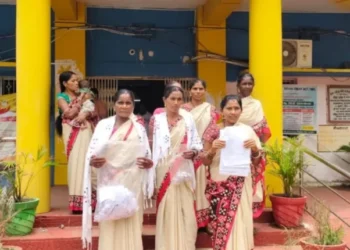 ୧୪ ଲକ୍ଷ ହଡ଼ପ କଲେ ଏସଏଚଜି ସଭାପତି ଓ ସମ୍ପାଦିକା