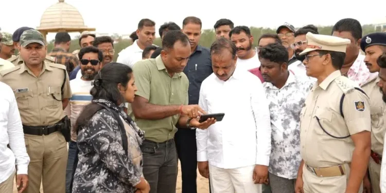 ଗୋପାଳପୁର ବେଳାଭୂମି ଗଣଦୁଷ୍କର୍ମ ଅଞ୍ଚଳ ବୁଲି ଦେଖିଲେ ଖଣିମନ୍ତ୍ରୀ