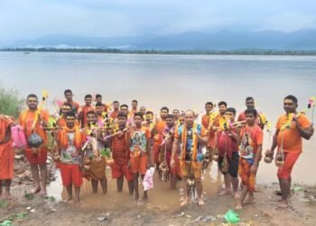 ଶ୍ରାବଣ ପ୍ରଥମ ସୋମବାର: ଜଳାଭିଷେକ ପାଇଁ ଋଷିକୁଲ୍ୟା ନଦୀ ଘାଟରେ କାଉଡ଼ିଆଙ୍କ ଭିଡ଼