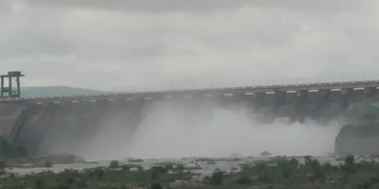 ଉପରମୁଣ୍ଡରେ ପ୍ରବଳ ବର୍ଷା , ଖୋଲିଲା ହୀରକୁଦ ଜଳଭଣ୍ଡାରର ୨୦ ଗେଟ୍‌