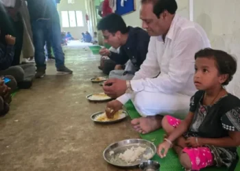 ଅଚାନକ ୫-ଟି ସ୍କୁଲ ଗସ୍ତ କଲେ ବିଧାୟକ