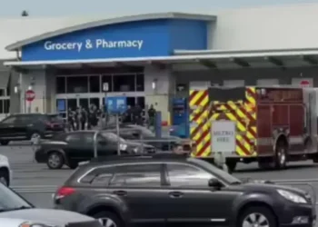 ଓ୍ବାଲମାର୍ଟ ଷ୍ଟୋରରେ ଆକ୍ରମଣ, ଆତତାୟୀଙ୍କ ଛୁରାମାଡ଼ରେ ୧୧ ଗୁରୁତର