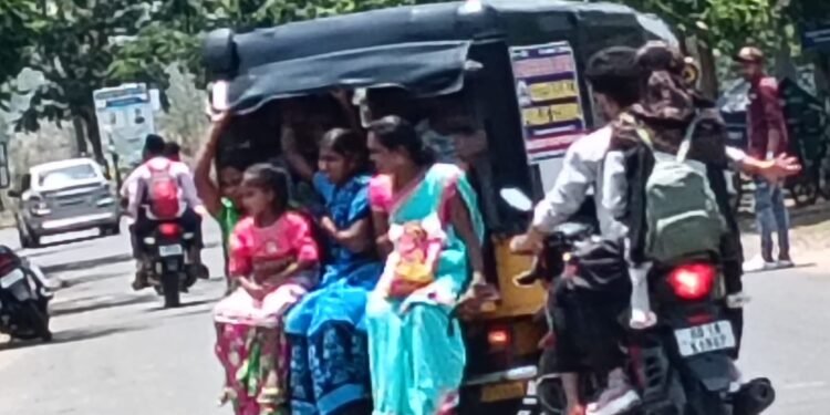 ବିପଦସଙ୍କୁଳ ଅଟୋ ଯାତ୍ରା