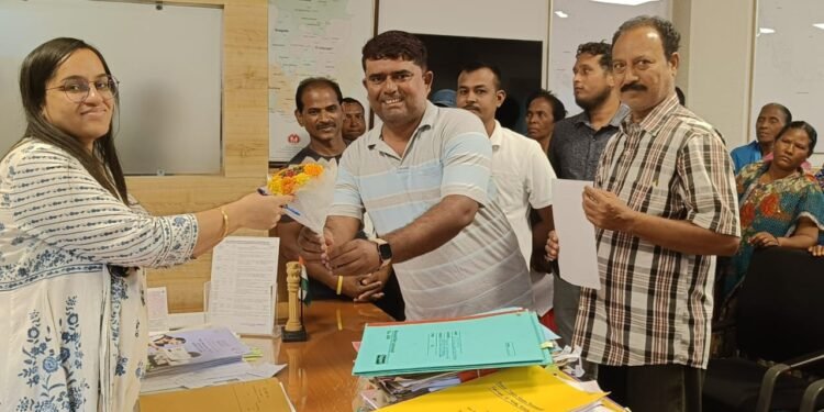 ପାରଳାଖେମୁଣ୍ଡି ନଗର କଂଗ୍ରେସ ପକ୍ଷରୁ ନୂତନ ଜିଲ୍ଲାପାଳଙ୍କୁ ସାତ ଦଫା ଦାବି ନେଇ ସ୍ମାରକପତ୍ର ପ୍ରଦାନ