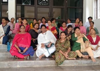 ଅଷ୍ଟମ ଦିନରେ ଗଜପତି ଜିଲ୍ଲାର ସମସ୍ତ ରାଜସ୍ୱ ଅମଲା  ସଂଘର  ପ୍ରତିବାଦ