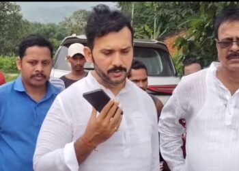 ତରଭା ଗ୍ରାମର ରାସ୍ତା ଓ ପାନୀୟ ଜଳ ସମସ୍ୟା ନେଇ ସମୀକ୍ଷା କଲେ ବିଧାୟକ ରୁପେସ ପାଣିଗ୍ରାହୀ