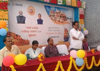 ଅଯୋଧ୍ୟା-ବାରଣାସୀ ତୀର୍ଥ ଯାତ୍ରା ରେ ଯୋଗଦେଲେ ଗଜପତିର ୭୨ ଜଣ ବରିଷ୍ଠ ନାଗରିକ