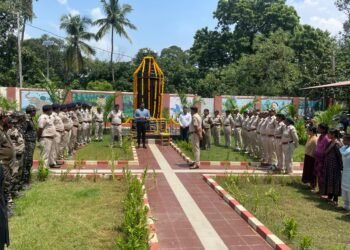 ଜାତୀୟ ବନକର୍ମଚାରୀ ସହିଦ ଦିବସରେ ଶ୍ରଦ୍ଧାଞ୍ଜଳି ଅର୍ପଣ