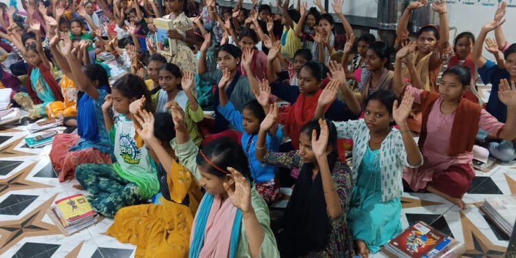 ରାଧାଷ୍ଟମୀ ଉତ୍ସବ ଅବସରରେ ବାଳମୁକୁନ୍ଦ କେନ୍ଦ୍ର ତରଫରୁ ଅତିବଡ଼ି ଜଗନ୍ନାଥ ଦାସ ଜୟନ୍ତୀ ପାଳନ