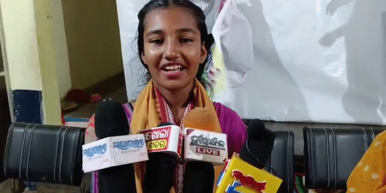 ଦୁବାଇ ଫେରନ୍ତା ନୃତ୍ୟ ଶିଳ୍ପୀଙ୍କୁ ଉଚ୍ଛ୍ବସ୍ଵିତ ସମ୍ବର୍ଦ୍ଧନା