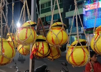 କାର୍ତ୍ତିକ ମାସରେ ଏବେ ବି ବଞ୍ଚିଛି ‘ଆକାଶଦୀପ’ ପରମ୍ପରା