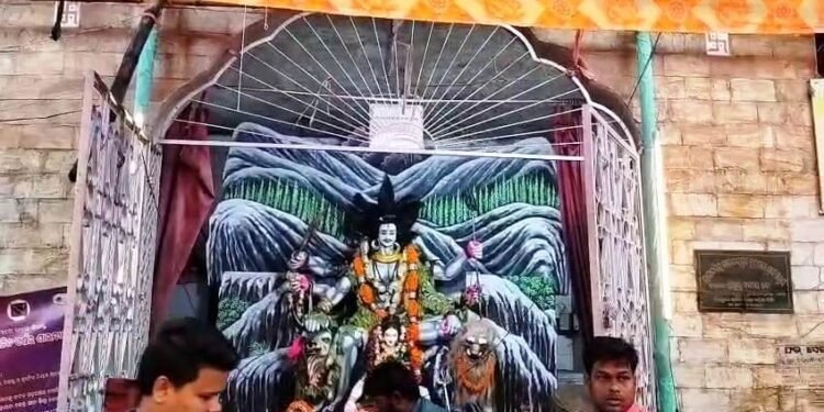 କଟକରେ ଭାଙ୍ଗିଲା ପୂଜା ମଣ୍ଡପ ତାଜା, ୩ ଆହତ