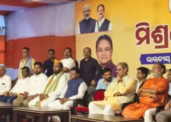 ପଦ୍ମା ଧରିଲେ ଜୟ ଢୋଲକିଆ