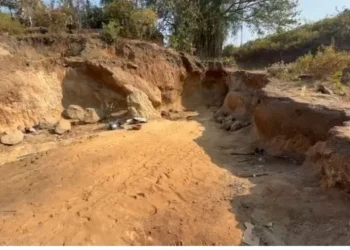 ମାଟି ଖୋଳୁଥିବା ସମୟରେ ପଥର ପଡି ଶ୍ରମିକ ମୃତ